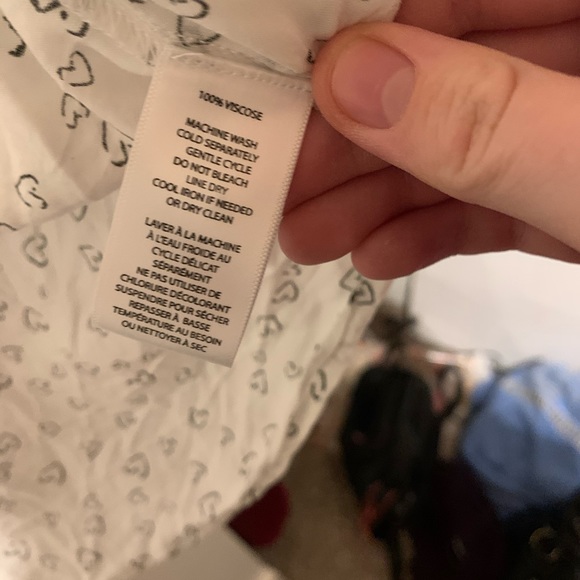 Pettit medium button up white with black hearts - Picture 4 of 5